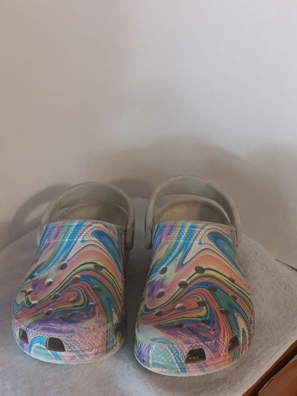 CROCS Kids Multicolor Swirl Clogs